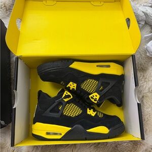 Jordan Kids Black and Yellow Sneakers